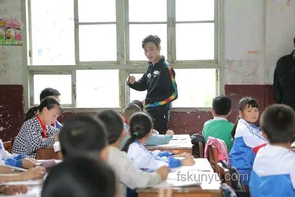 乡村助教初体验：透视10后小学生的教育现状与挑战